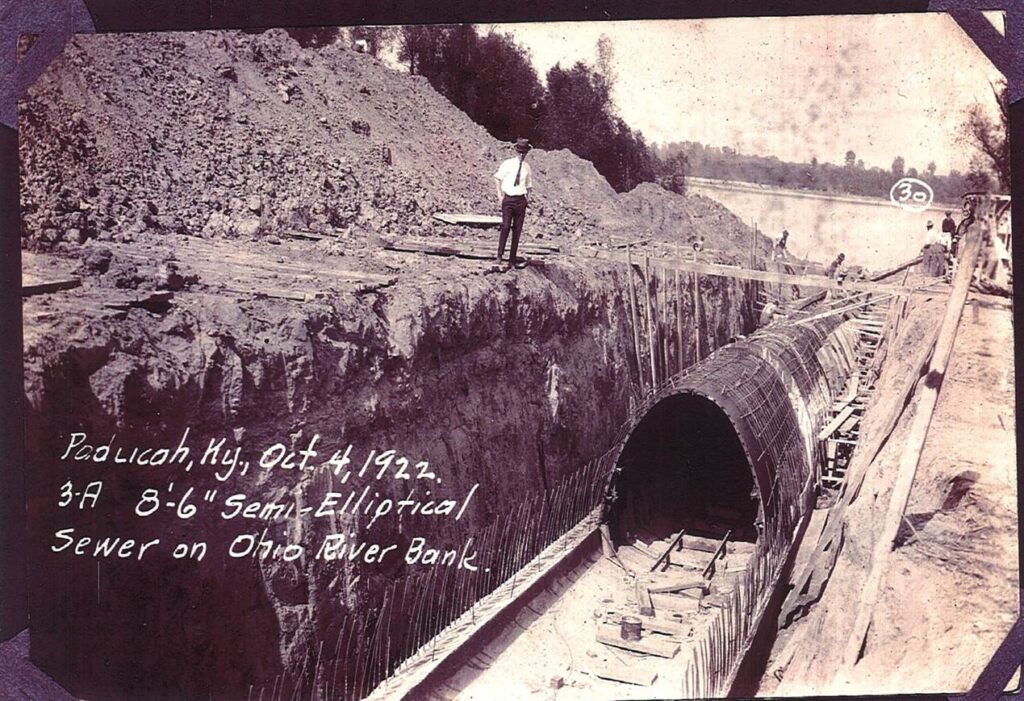 1922 Semi-Elliptical Sewer under construction on the Ohio River